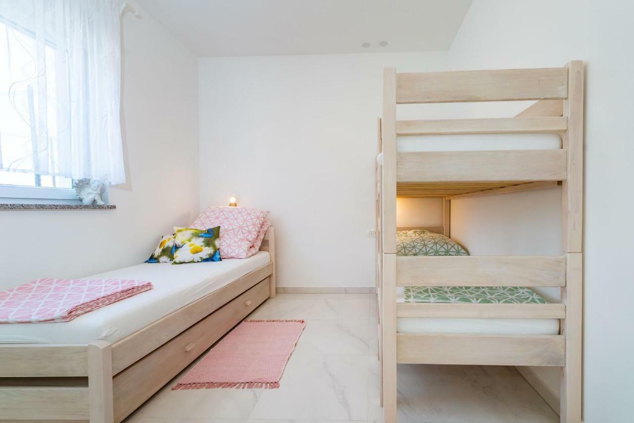 Holiday Home Gabriella Poljica  Buitenkant foto